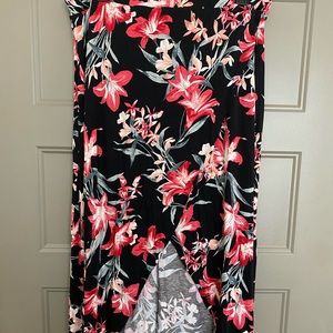 Charlotte Russe Hi-low tulip hem skirt